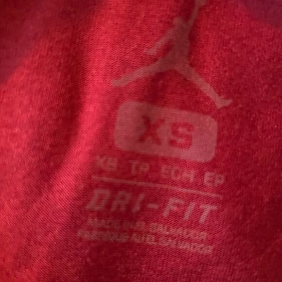 Bundle of 2 Nike Sport Tops in Red/Burgundy. size XS or Youth Large - Picture 4 of 5